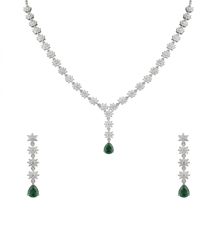 Emerald Solitaire Pendant Necklace Set